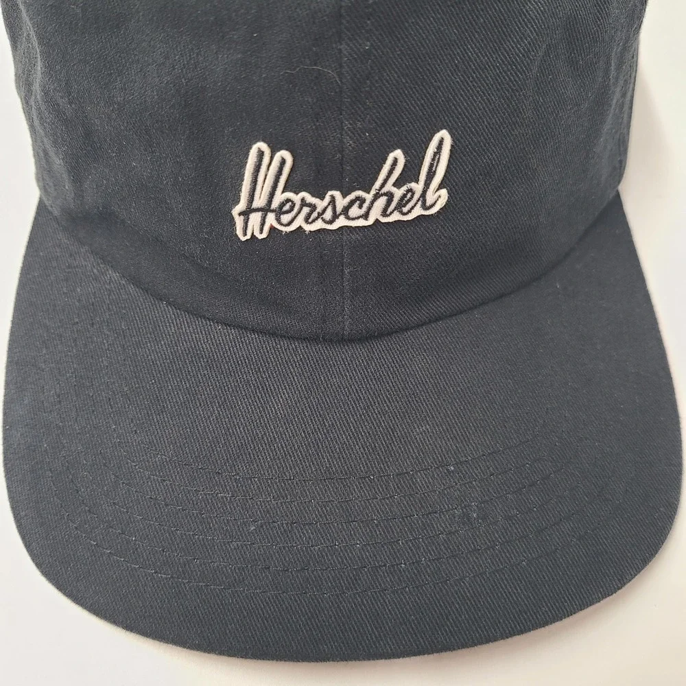 Herschel Hat Strapback Black White Script Logo Skate Skateboard Surf Dad Cap Men